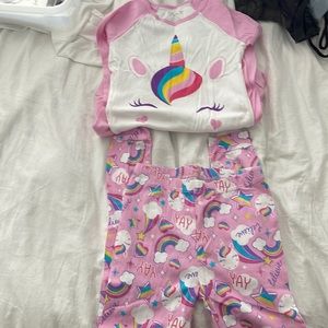 5/15✨ children’s place pj set